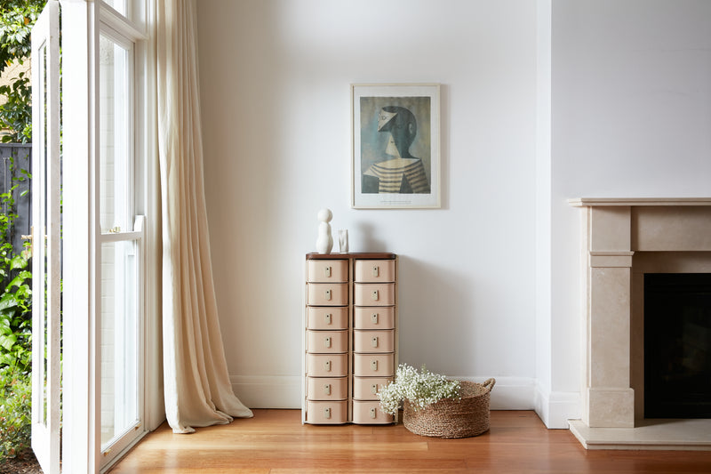 Nougat-colored 14 box stand with cream handles and white structure, designed by SAGITINE.
