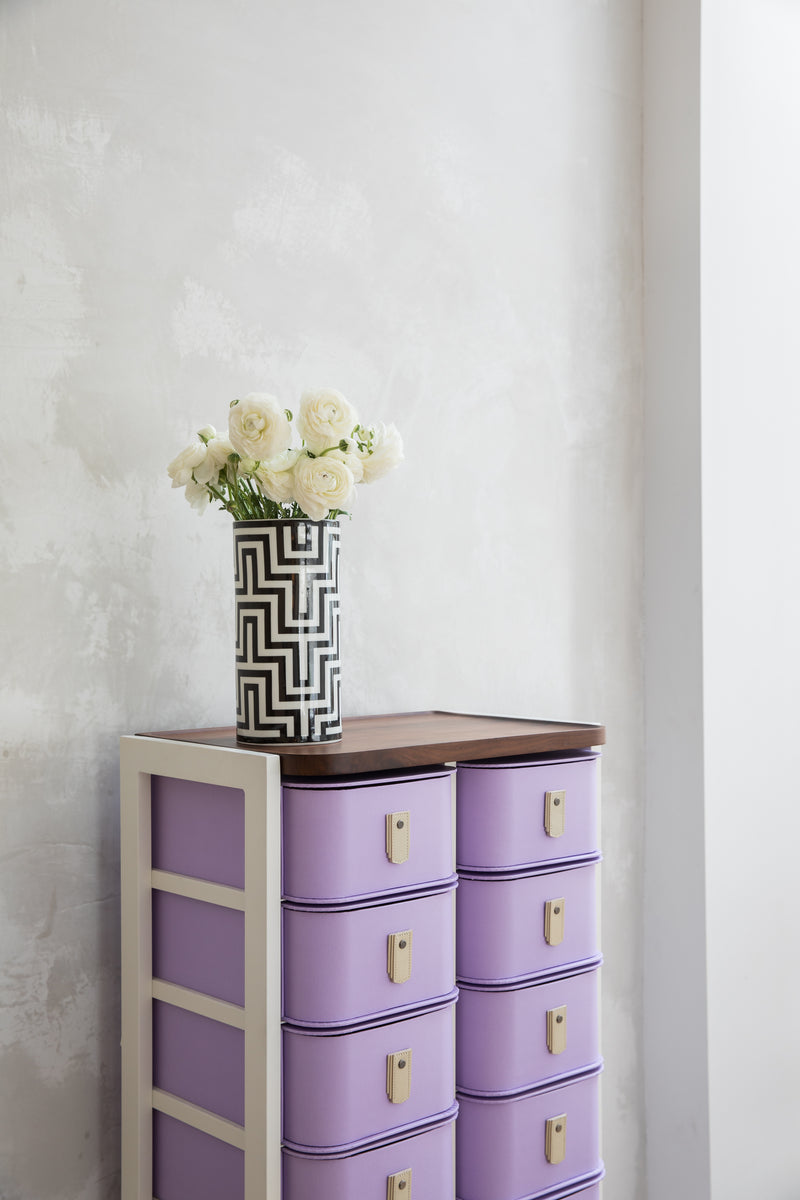 Lilac 20 Box Stand with cream handles and white frame by Sagitine