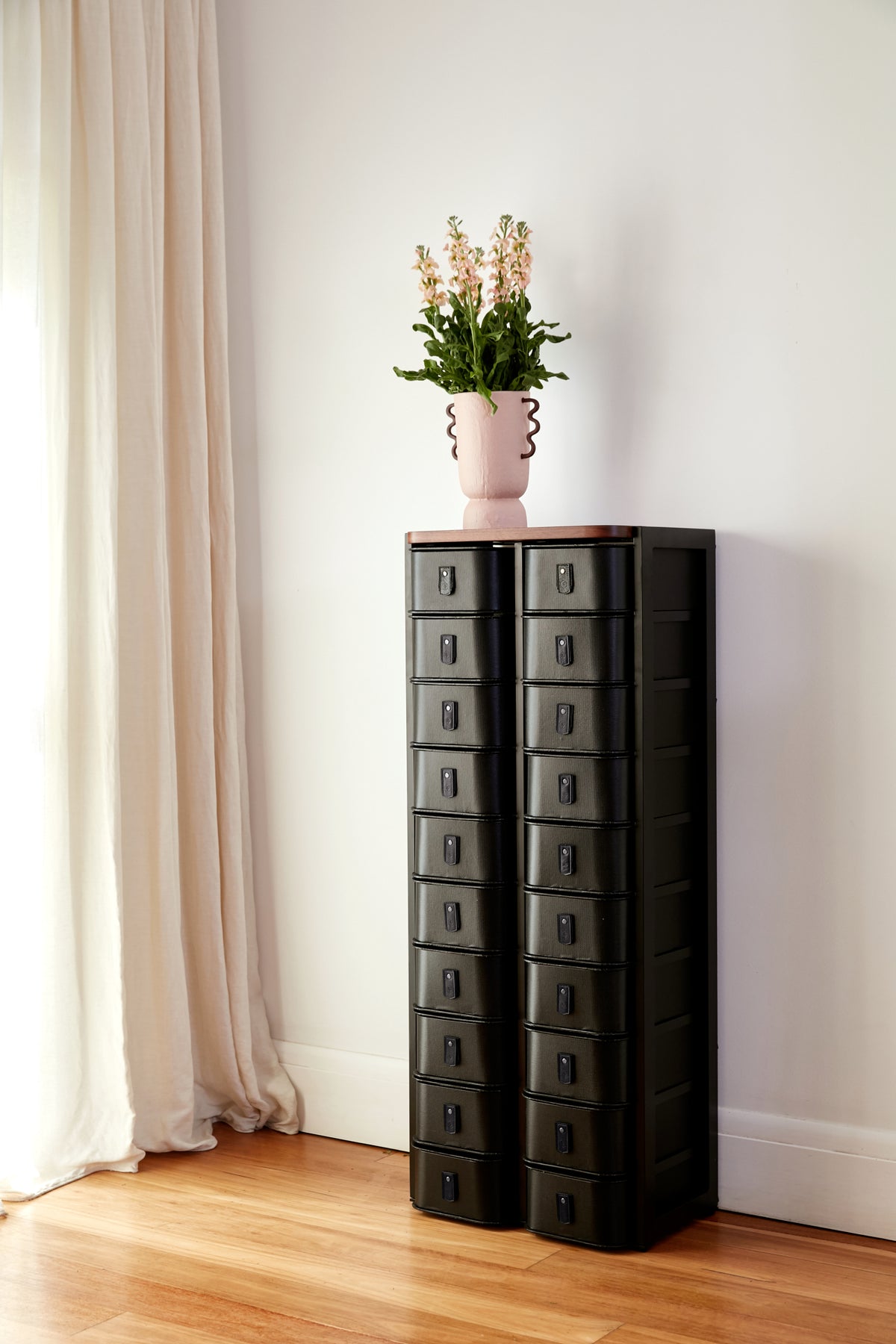 Black 20 Box Stand with signature design by SAGITINE, featuring durable materials and sleek handles.