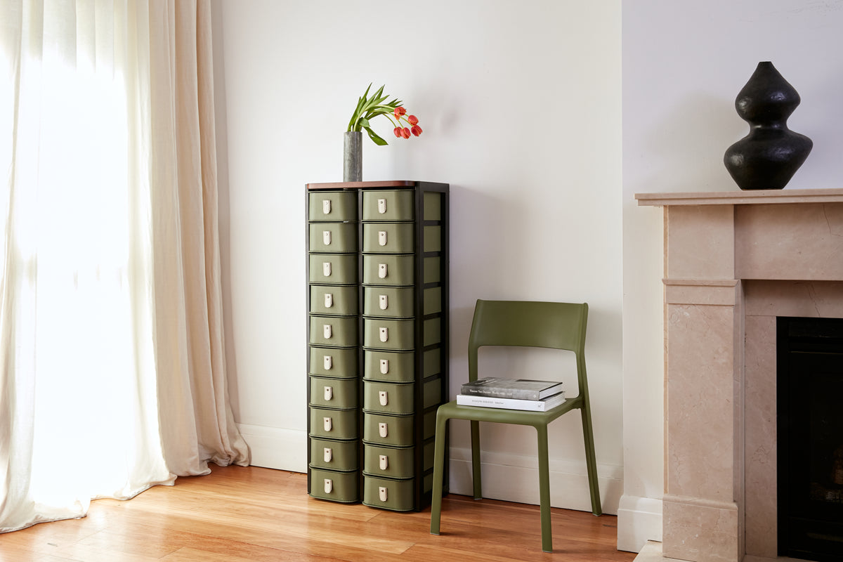 Olive 20 Box Stand by SAGITINE featuring a black base and cream handles